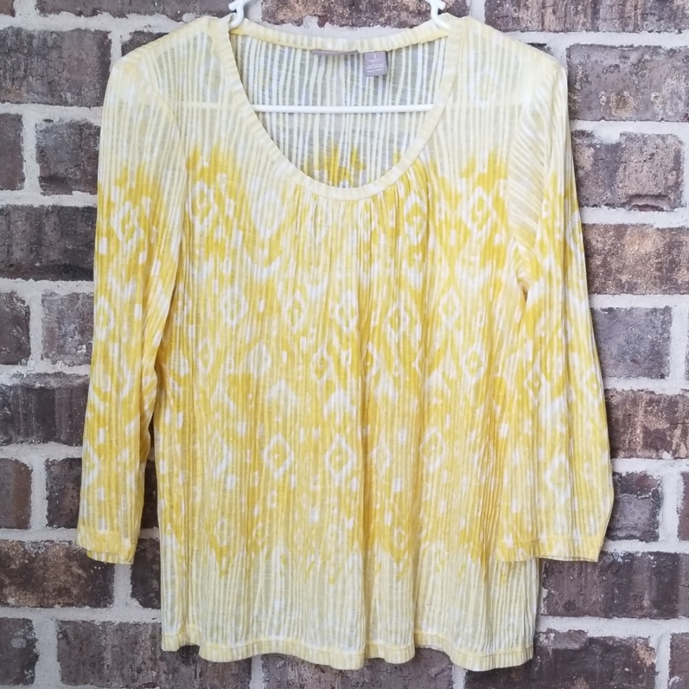 🎪❤Chico's Semi-Sheer Top